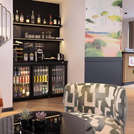 Le 46 Hotel 3*