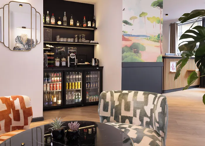 Le 46 Hotel 3*