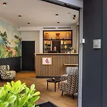 Le 46 Hotel