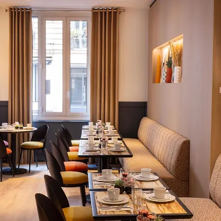 Le 46 Hotel Paryż